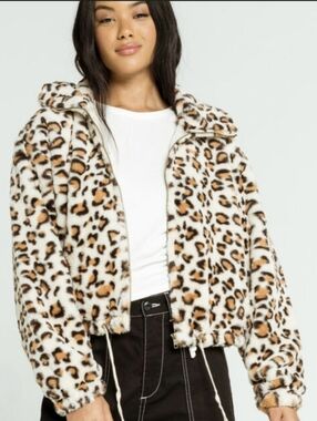 Leopard Print Faux Fur Cropped Jacket